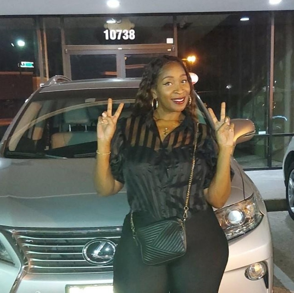 Meet your Posher, Dedria